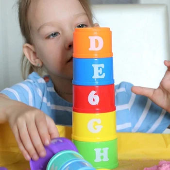 9Pcs Stacking Cup Žaislai Spalvingas kūdikių aktyvumas Lizdų puodeliai Montessori raidės ir skaičiai Mokymasis Krauti puodelius Žaidimo žaislas