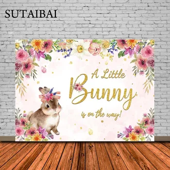Bunny Baby Shower Fonas Mergaitės Mažas zuikis yra pakeliui Fonas Velykų gėlių mielas triušio zuikis Vakarėlio dekoracijos
