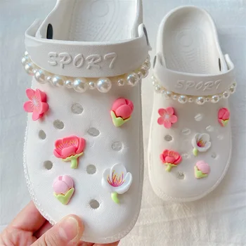 Karšti pardavimai Pasidaryk pats rožinė batų gėlė Stiliaus perlų grandinė Aksesuarai tinka Croc charms sandalai Papuoškite sagčių mergaitės dovaną