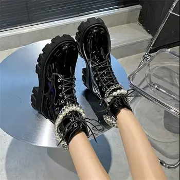 Moteriški kulkšnies batai Kovos platforma Punk stiliaus odiniai seksualūs bateliai Avalynė Stambūs trumpi batai moteriai Juoda su raišteliais Baikeris