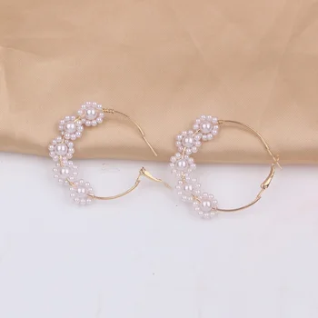 Nauji korėjiečių perlų lankų auskarai Imituoti perlų gėlių pakabukai Auskarai moterims Aukso spalvos metalo apskritimo auskarai orecchini