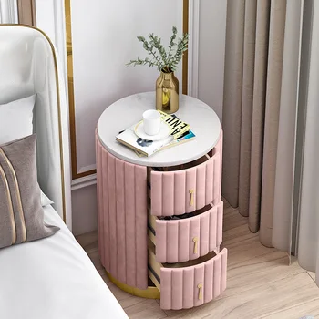 Nordic Light Luxury Modern Bedside Table Ins Style Daugiafunkcinis šoninis miegamasis Naktinė daiktadėžė Spintelė Miegamojo daiktadėžė