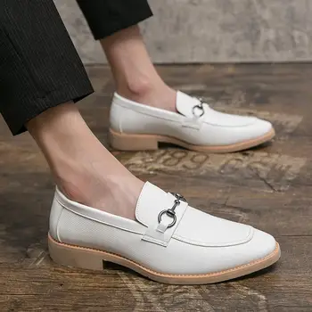 Odiniai batai Vyriški 2023 m. pavasaris Naujas vyriškas britų stilius Laisvalaikio verslo drabužiai Žemo viršaus darbo minkšto pado Martino batai