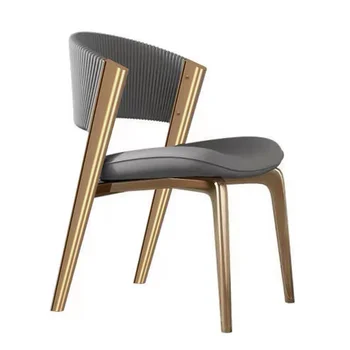 Prabangios auksinės kojos Valgomojo kėdės Šiuolaikinės odos dizaineris Itališka ergonomiška kėdė VIP nagų restoranas 