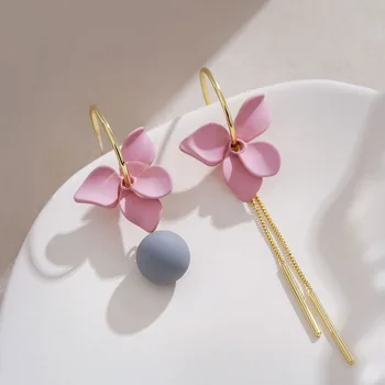 Saldi miela gėlė Ilgas kutas Lankelis Auskarai Korėjos naujos mados gėlių perlų asimetriniai auskarai moterims Merginos Vakarėlių papuošalai