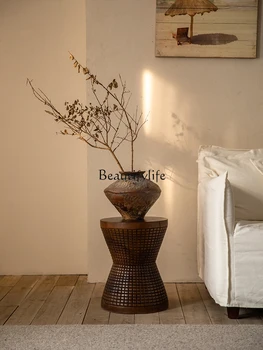 Sili stilius Medžio masyvo šoninis staliukas Svetainė Sofa Vidutinio senovės mažas kavos staliukas Importuotas tikmedžio kampinis staliukas B & B apdaila