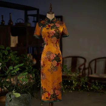 Summer Elegant Women Gėlė trumpomis rankovėmis Spausdinta žakardo satino kinų Cheongsam pusė Aštuonios sagtys Qipao suknelės