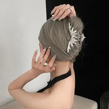 Vientisos spalvos plaukų nagai Stilingi stiprūs plaukų nagai Išskirtinis galvanizuotas nerūdijantis plienas su elastingomis spyruoklėmis moterims