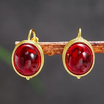 Vintažiniai puošnūs aukso spalvos metaliniai lankų auskarai moterims Kūrybinė etninio stiliaus imitacija Raudonojo akmens auskarų vakarėlis Papuošalų dovanos