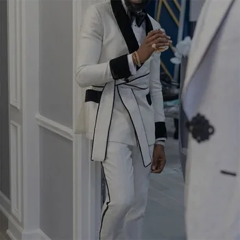 Vyriški kostiumai Baltas raštas Blazer Kelnės su diržu Kostiumas Homme Dinner Party Dėvėti vestuvinius drabužius Custom Wear 2Pcs Striukės Kelnės