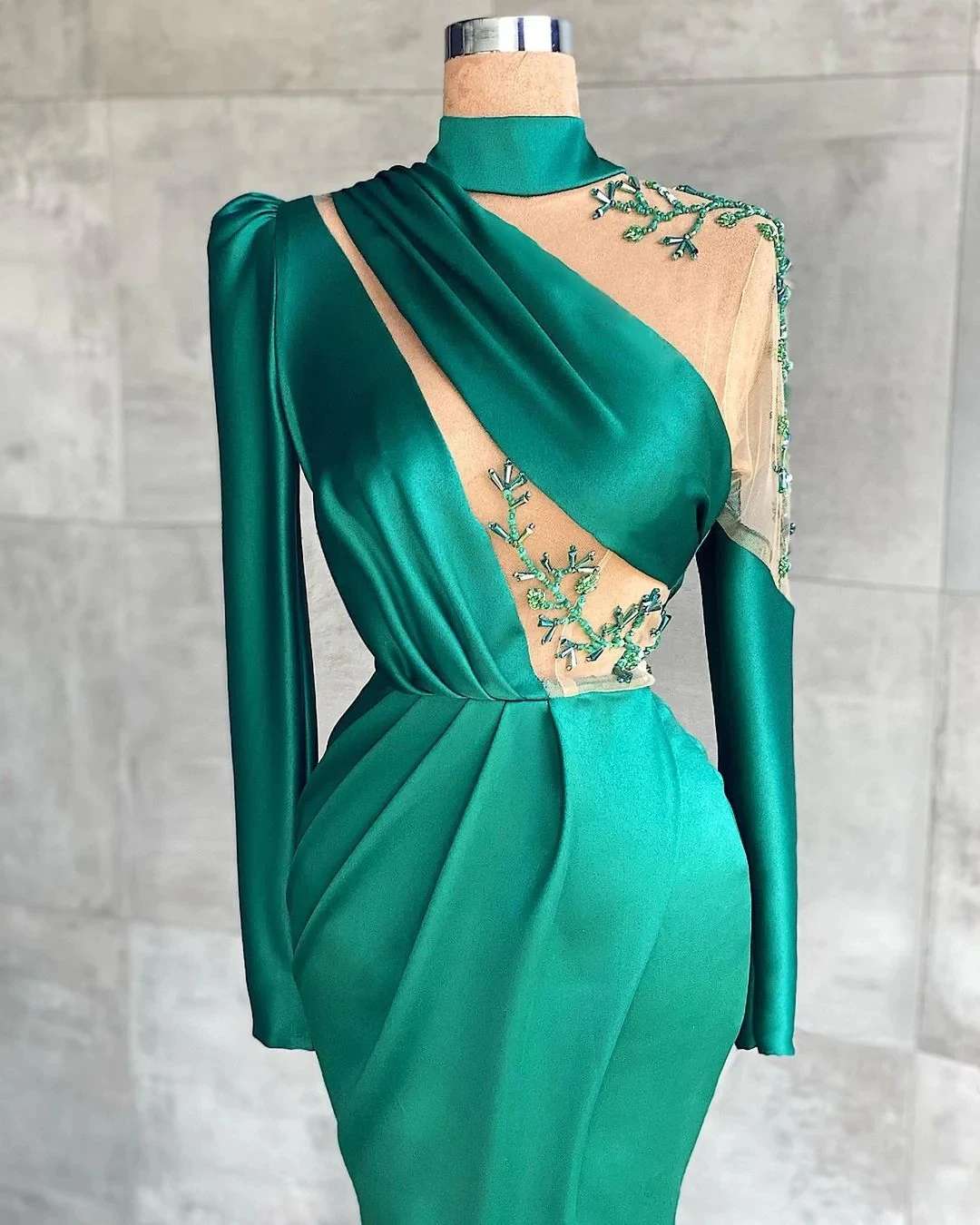 2024 Šiuolaikinės šviesiai žalios vakarinės suknelės ilgomis rankovėmis iškirptos trimito prom suknelės Seksualus šoninis plyšys Moters oficialus nuotakos paplūdimio vakarėlis