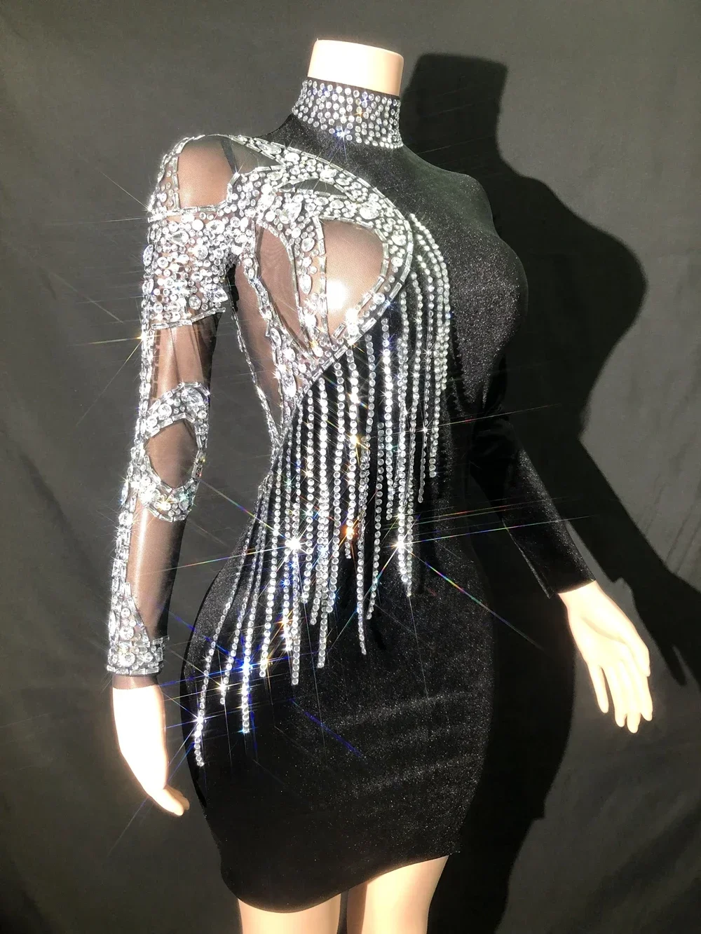 Moterų vakarėlio gimtadienio suknelė Šou Spektaklio scena Dėvėti seksualią vienos rankovės tinklelį Žiūrėti per trumpą aksominį cirkonio suknelę