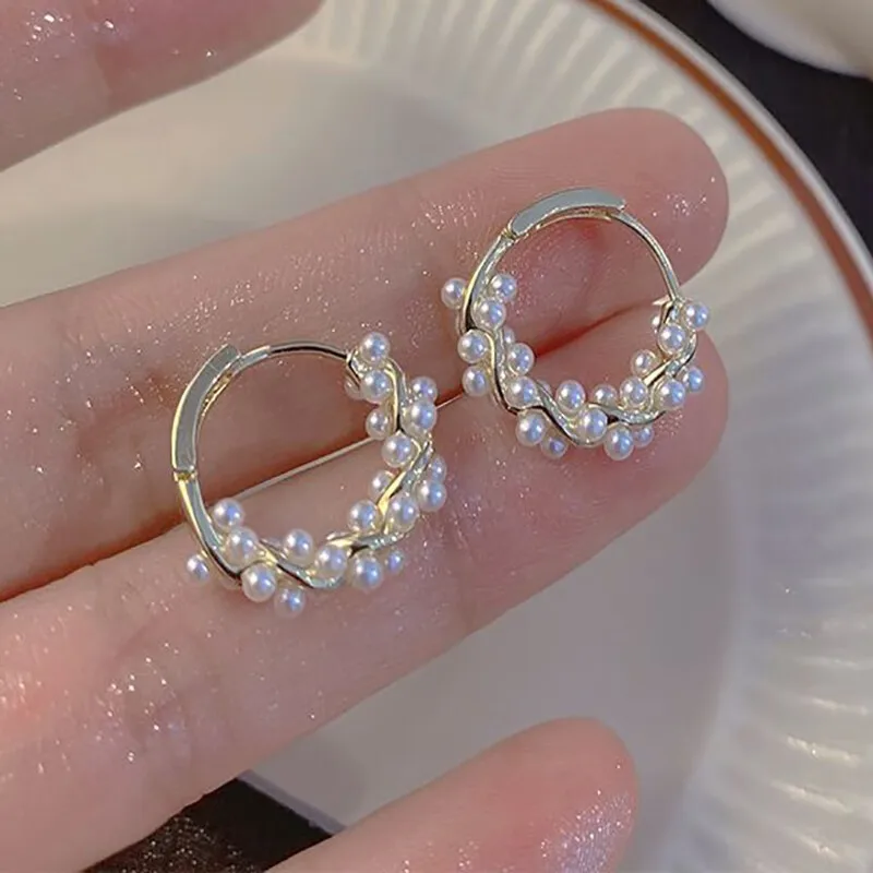2023 Mada Korėjiečių paprastos moterys Perlų rato auskarai Temperamentas Maži universalūs vestuviniai auskarai Vakarėlio papuošalai Brincos dovana