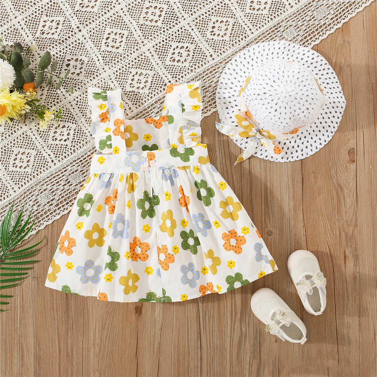 Mergaičių suknelė vasariniai vaikiški drabužiai naujo stiliaus su mediniu ausies kraštu be rankovių, šviežia gėlėta liemenė, sijonas ir kepurė