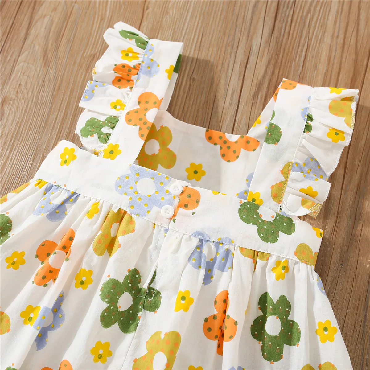 Mergaičių suknelė vasariniai vaikiški drabužiai naujo stiliaus su mediniu ausies kraštu be rankovių, šviežia gėlėta liemenė, sijonas ir kepurė