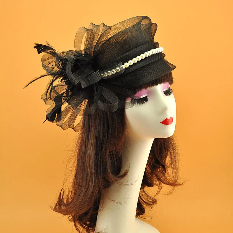 Vestuvinė perlų plunksnų fascinatorinė skrybėlė Tinklelio aksesuarai nuotakos galvos apdangalams Moteriški marlės galvos apdangalai Ponios kokteilių vakarėlio skrybėlė