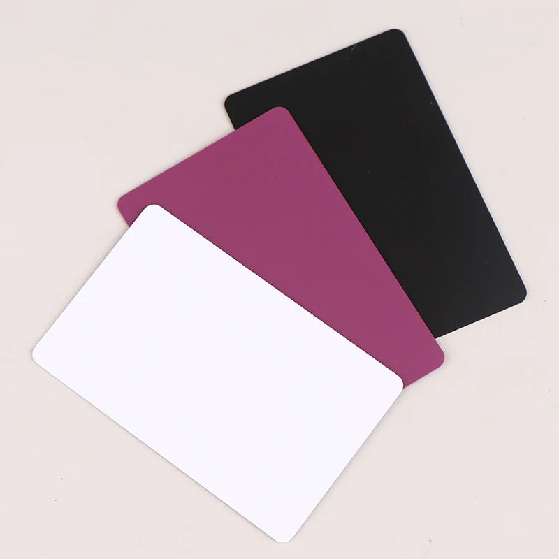 Creative Blank Matte Plastic Narystė NFC kortelė Bekontaktis artumas PVC Ntag 215 NFC lustinė kortelė