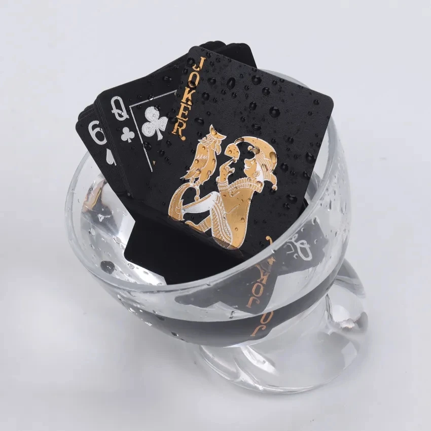 Naujas juodas pokeris be spalvotų žaidimo kortų Neperšlampamas PVC plastikinis pokerio turizmo suvenyras