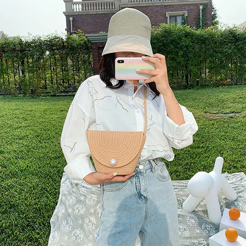Nešiojamas lauko austas paplūdimio krepšys Pečių krepšys Perlų sagtis Kryžminiai krepšiai Korėjietiško stiliaus krepšys Moterų koldūnų krepšys Lukšto šiaudų krepšys