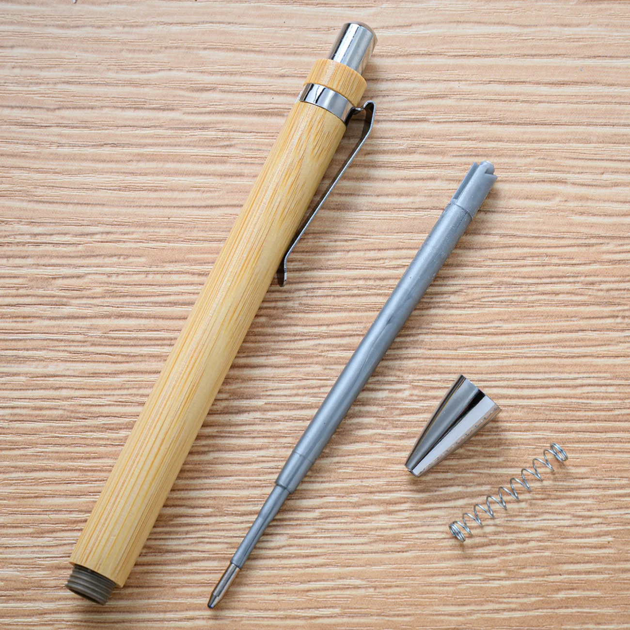 50PCS Bambuko medžio tušinukas 1.0mm kulkos antgalis Verslo parašo rutulinis rašiklis Biuro mokykla Wrting Raštinės reikmenys
