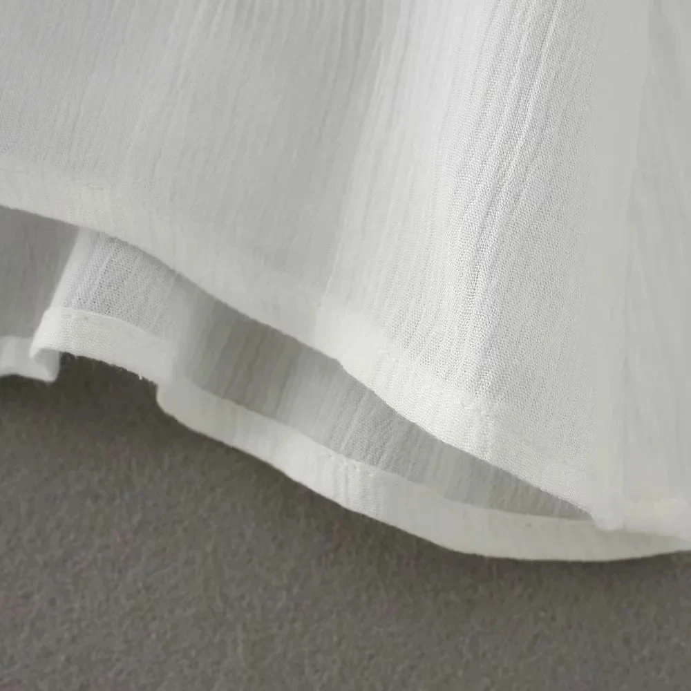 Juoda balta gėlėmis siuvinėta moteriška suknelė 2023 Elegantiškos vasaros trumpos laisvalaikio mini vintažinės mados dirželis klasikinis stilingas prašmatnus